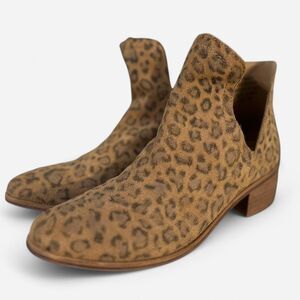 Coconuts by Matisse Leather Suede Leopard Print Ankle Boots Size 8